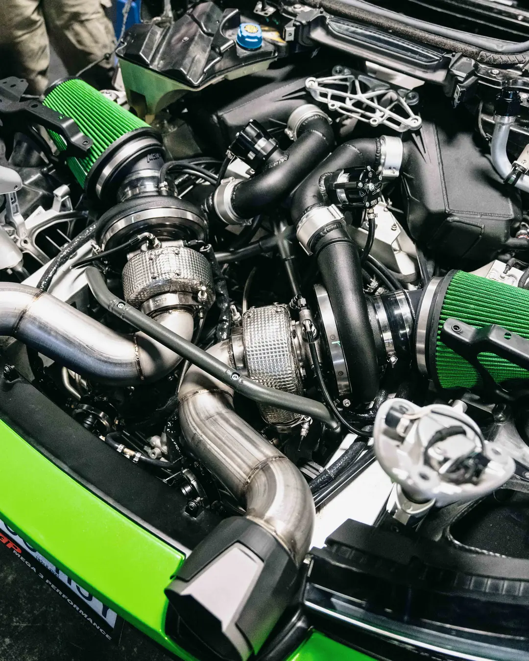 M2R McLaren complete performance package